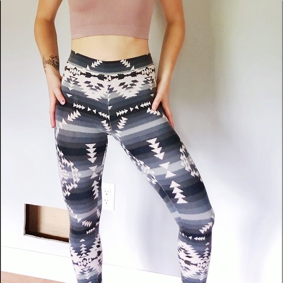 funky/geometric/aztec leggings - Picture 1 of 2